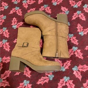 Style & Co. Bessiee Tan Boots